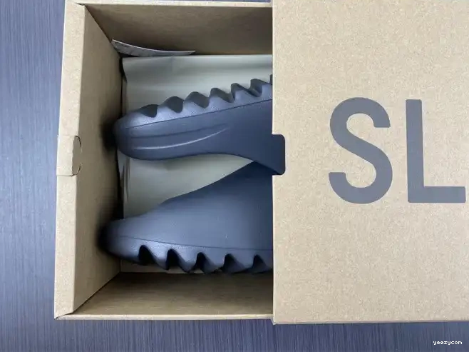 Slide Yeezy Onyx Adidas HQ6448 0502